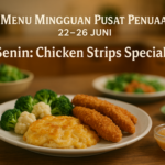 alt_text: Lansia menikmati makanan sehat di meja, simbol kemandirian dan vitalitas pada usia lanjut.